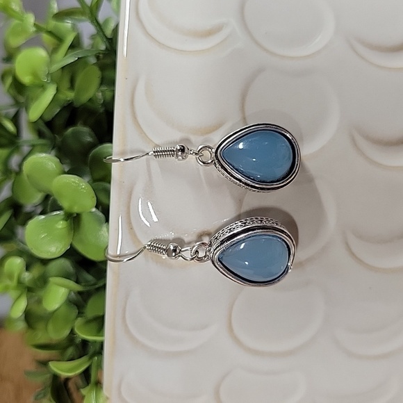 Smokey Blue Chalcedony Vintage Style Drop Earrings - Picture 6 of 8